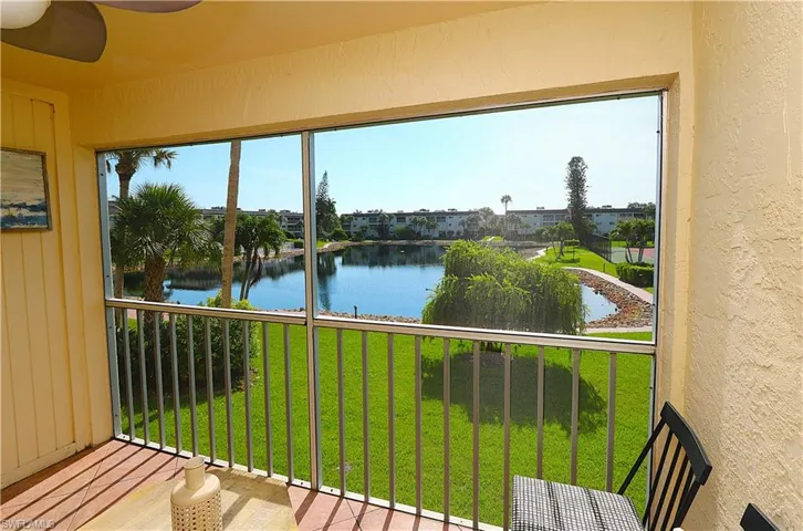 1004 Manatee Rd H202, Naples, Florida 34114