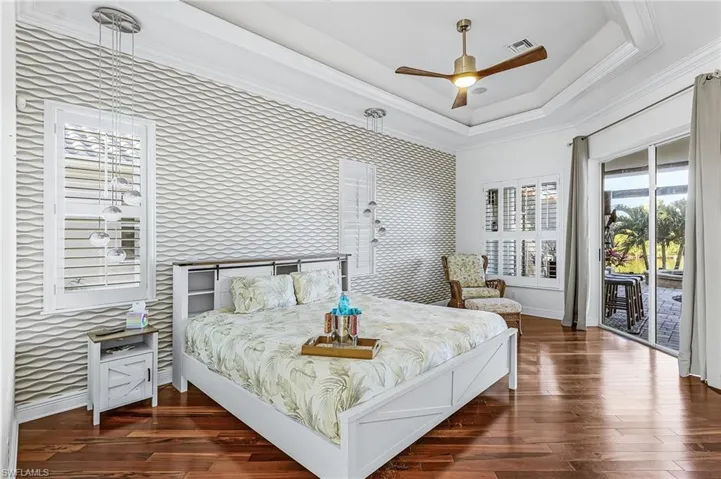 Primary Bedroom King size bed and w/ adjoining bathroom