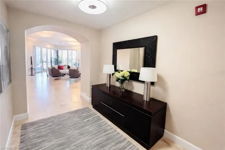 2547 Marquesa Royale Ln 3-201, Naples, Florida 34109
