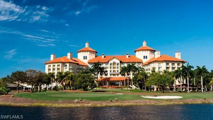 2547 Marquesa Royale Ln 3-201, Naples, Florida 34109