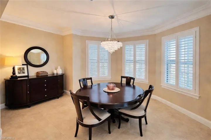2547 Marquesa Royale Ln 3-201, Naples, Florida 34109