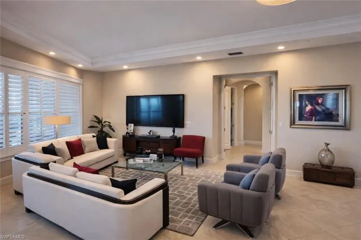 2547 Marquesa Royale Ln 3-201, Naples, Florida 34109
