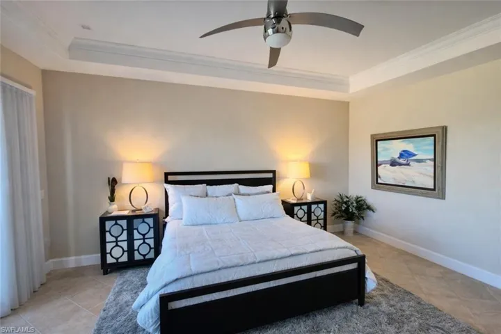 2547 Marquesa Royale Ln 3-201, Naples, Florida 34109