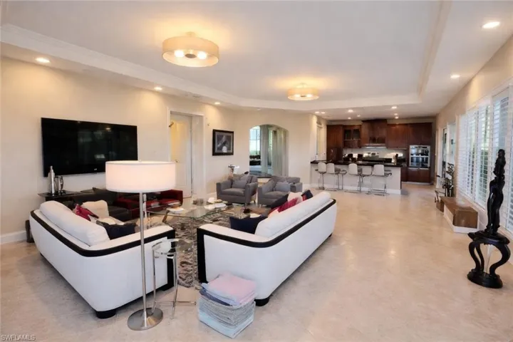 2547 Marquesa Royale Ln 3-201, Naples, Florida 34109