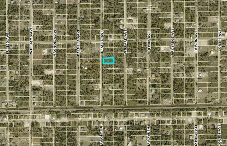1218  Desoto  AVE, Lehigh Acres, FL 33972
