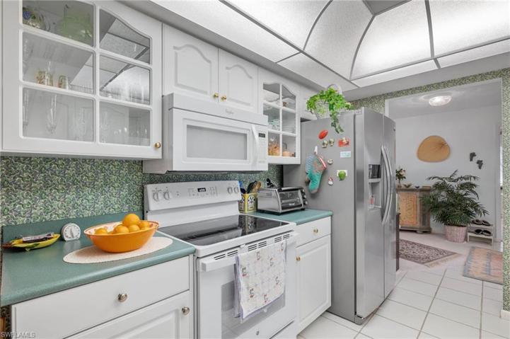 Dome Kitchen