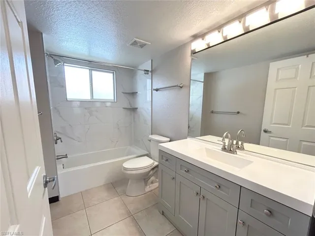 8284 Key Royal Cir # 1323, Naples, Florida 34119