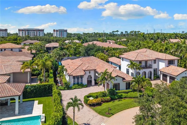 2234 Aberdeen Ct, Naples, Florida 34105