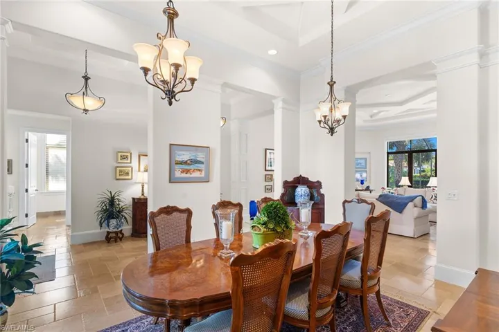 2234 Aberdeen Ct, Naples, Florida 34105