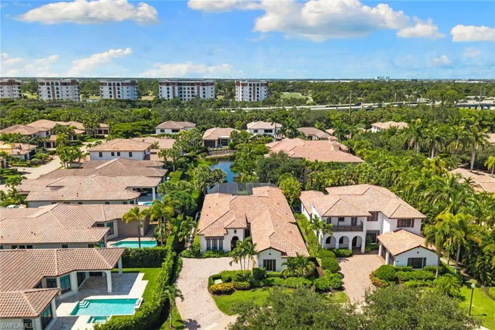 2234 Aberdeen Ct, Naples, Florida 34105