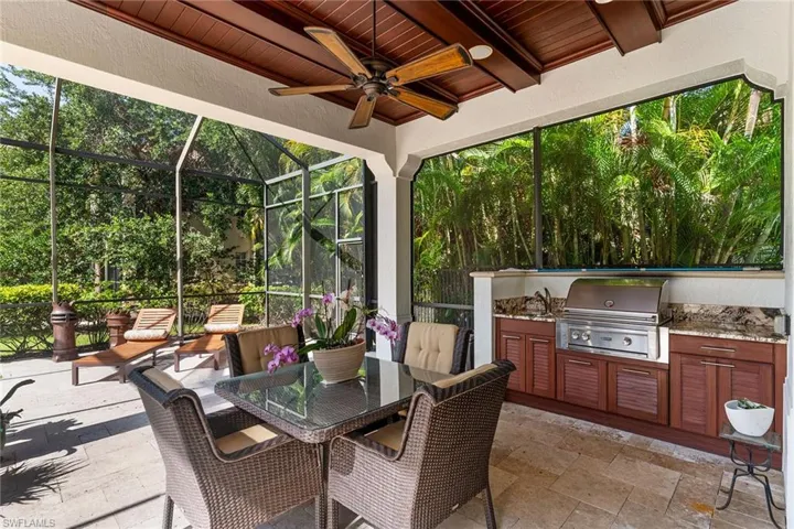 2234 Aberdeen Ct, Naples, Florida 34105