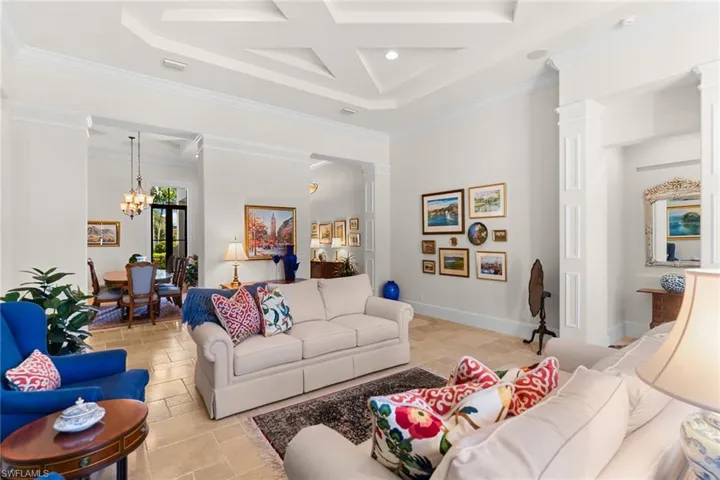 2234 Aberdeen Ct, Naples, Florida 34105