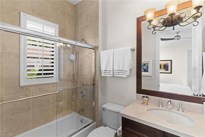 2234 Aberdeen Ct, Naples, Florida 34105