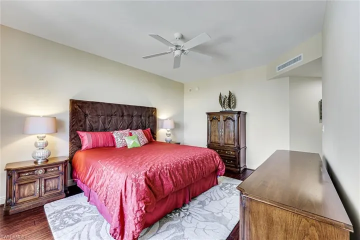 1050 Borghese Ln 605, Naples, Florida 34114