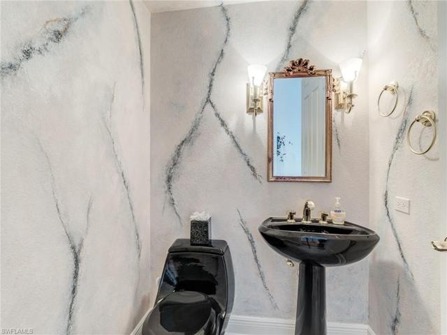 24400 Woodsage DR, BONITA SPRINGS FL 34134