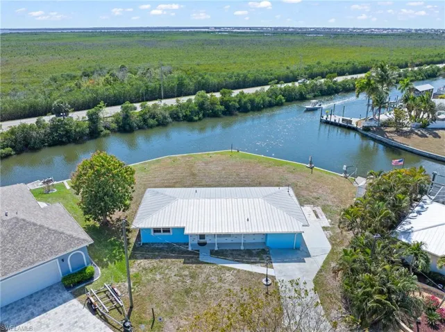 12065  Boat Shell  DR, Matlacha Isles, FL 33991