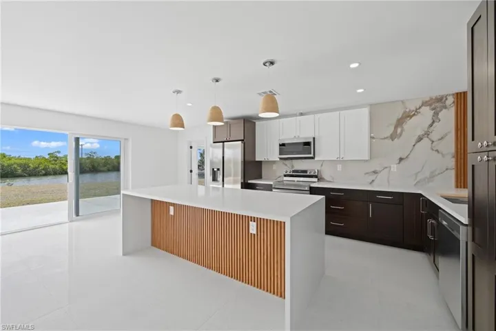 12065  Boat Shell  DR, Matlacha Isles, FL 33991