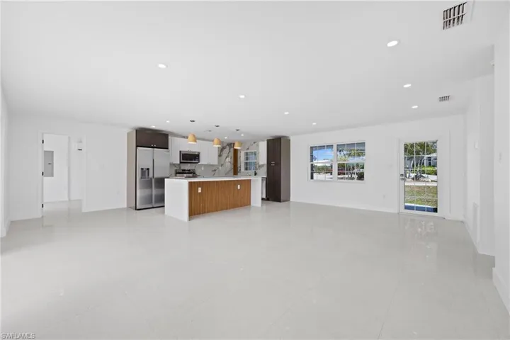 12065  Boat Shell  DR, Matlacha Isles, FL 33991