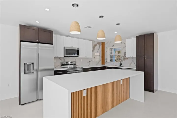 12065  Boat Shell  DR, Matlacha Isles, FL 33991