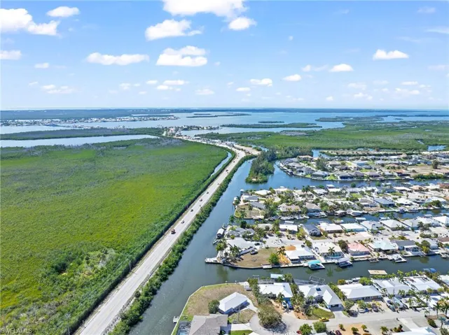 12065  Boat Shell  DR, Matlacha Isles, FL 33991