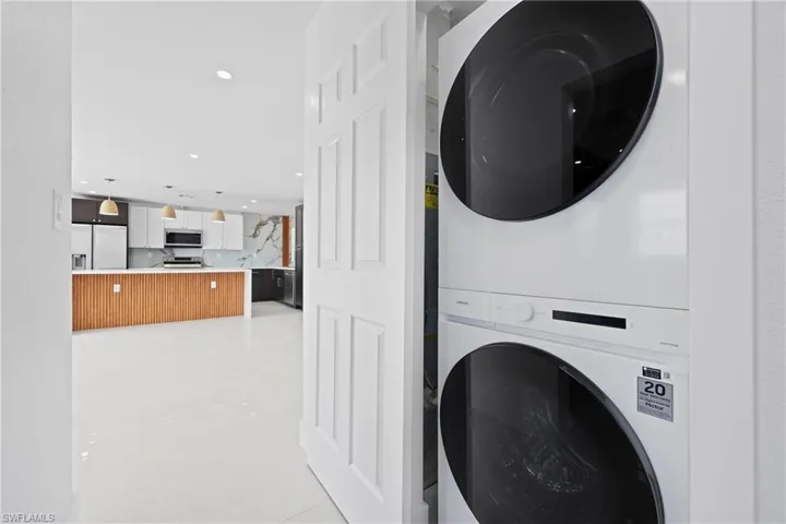 12065  Boat Shell  DR, Matlacha Isles, FL 33991