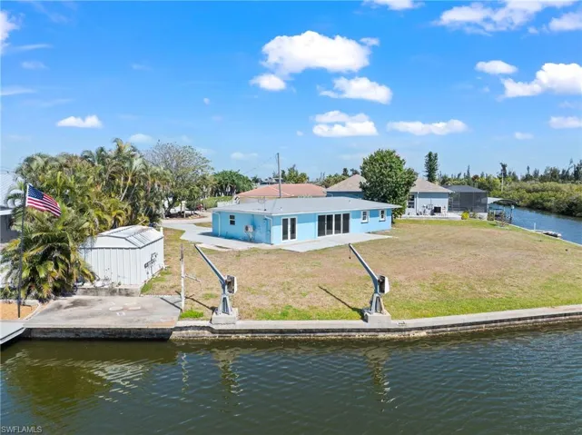 12065  Boat Shell  DR, Matlacha Isles, FL 33991