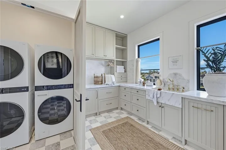 839 Chestnut Ct, Marco Island, Florida 34145