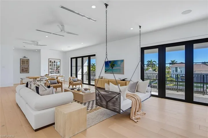 839 Chestnut Ct, Marco Island, Florida 34145