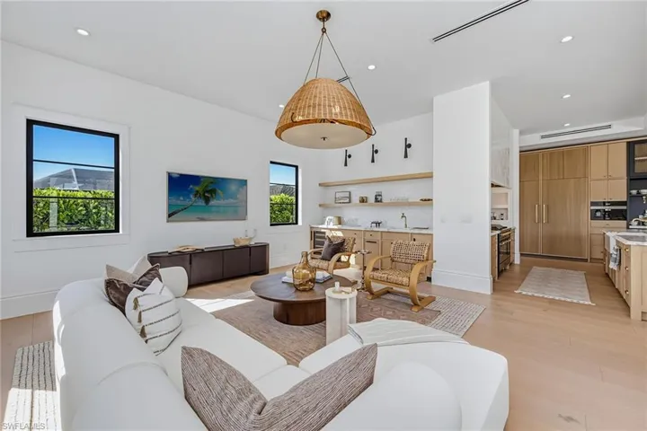 839 Chestnut Ct, Marco Island, Florida 34145