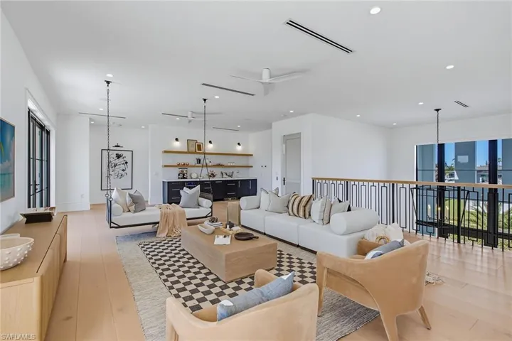 839 Chestnut Ct, Marco Island, Florida 34145