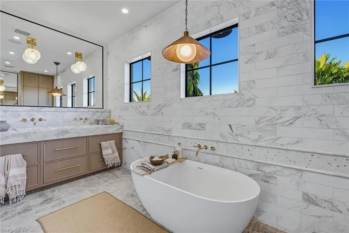 839 Chestnut Ct, Marco Island, Florida 34145