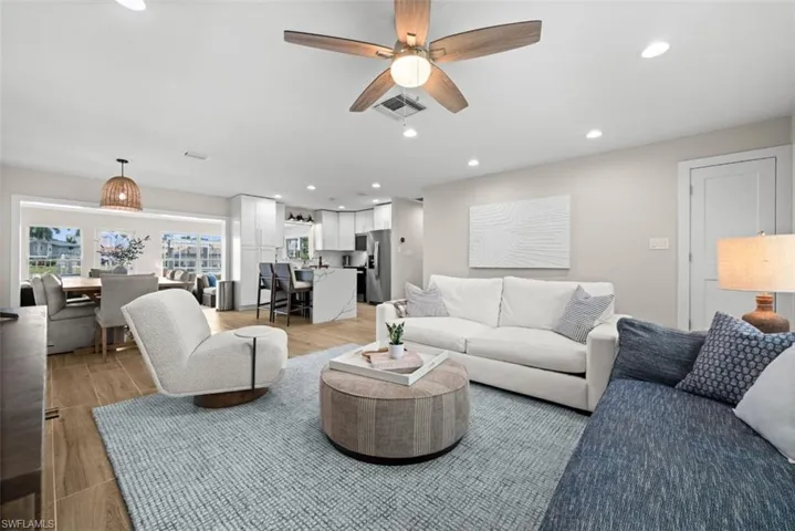 373 Egret Ave, Naples, Florida 34108