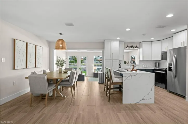 373 Egret Ave, Naples, Florida 34108