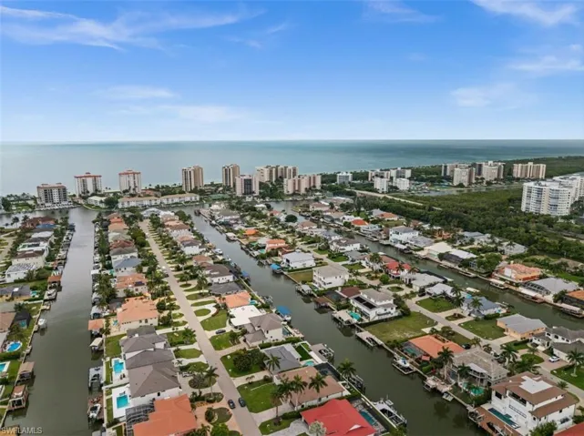 373 Egret Ave, Naples, Florida 34108