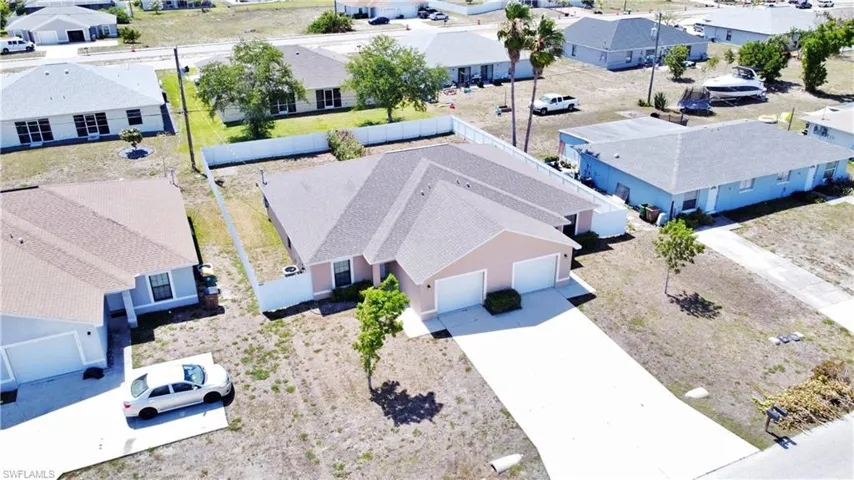1020/1022 NE 8th  PL, Cape Coral, FL 33909