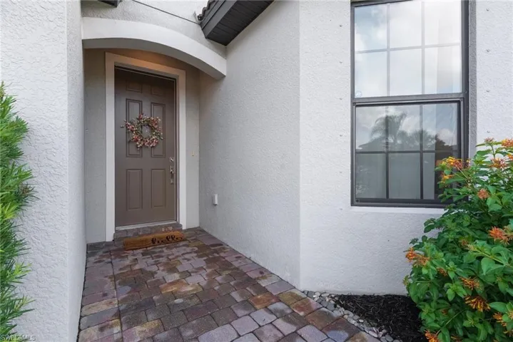 16013  Palmetto Prairie  DR, Alva, FL 33920