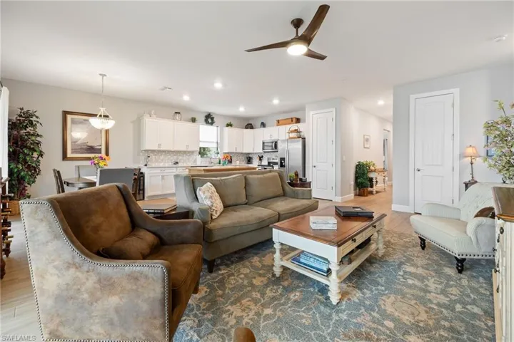 16013  Palmetto Prairie  DR, Alva, FL 33920
