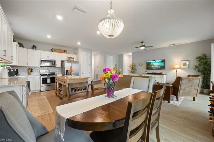16013 Palmetto Prairie Dr, Alva, Florida 33920