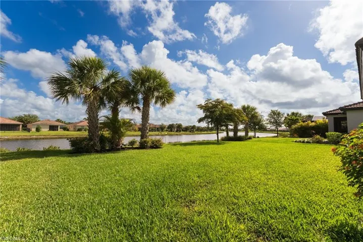 16013 Palmetto Prairie Dr, Alva, Florida 33920