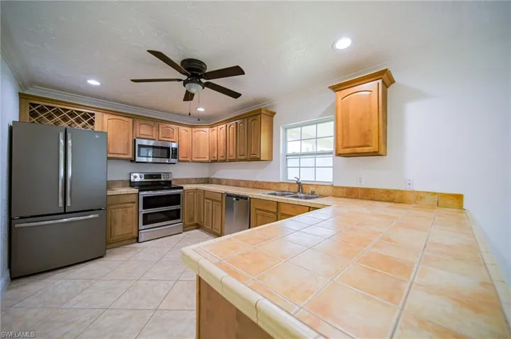 3732 SE 1st  AVE, Cape Coral, FL 33904