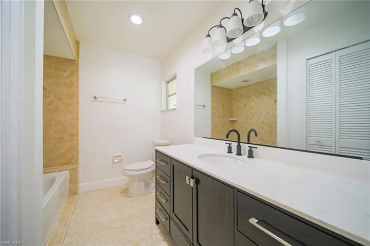 3732 SE 1st  AVE, Cape Coral, FL 33904