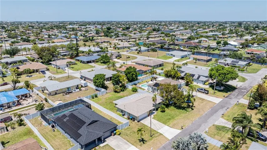 3732 SE 1st  AVE, Cape Coral, FL 33904