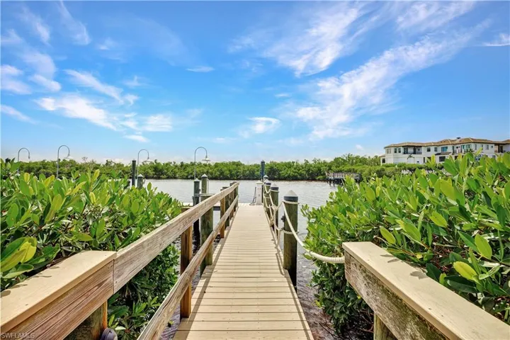 Deeded Dock with Deepwater Yacht dockage for up to 72' No bridges to the Gulf - boating to Sanibel Island, Captiva, Boca Grande, Gasparilla and entire Intracoastal waterways