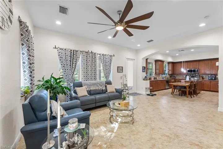 1720  BIRDIE  DR, Naples, FL 34120