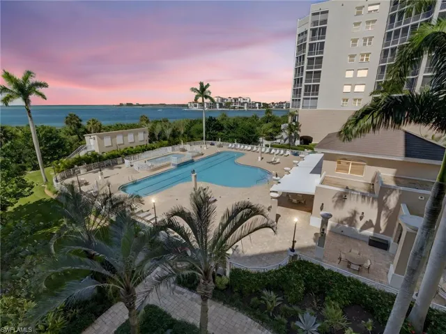 Riviera Community Pool