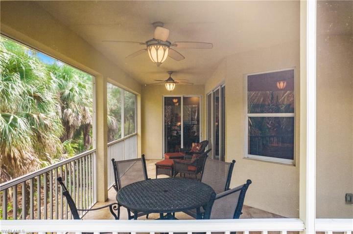 Screened lanai with 2 fans