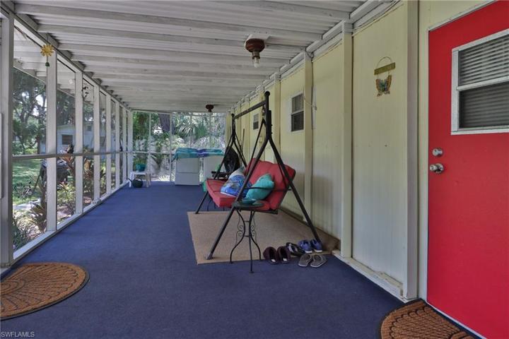 Guest House Screened Front Porch