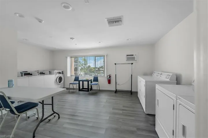 2290 Aaron St 207, Port Charlotte, Florida 33952