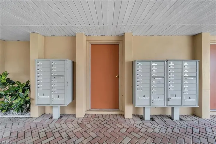 2290 Aaron St 207, Port Charlotte, Florida 33952