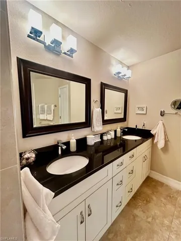 2552 Sw 28th Ave, Cape Coral, Florida 33914